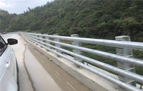 不锈钢道路护栏定制厂家实力见证